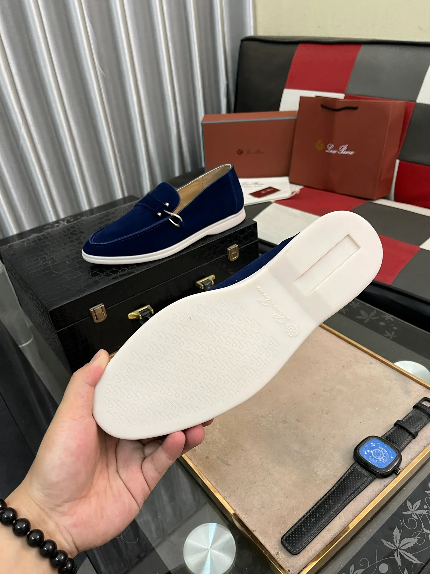 Men's Men's Shoes💰420⌚️⌚️【Loro Piana】LP couple's casual sneakers. Simple and fashionable, the upper is made of cow suede and leather. Sheepskin feet. Custom rubber sole. Size: Female 35-42 (35, 41, 42, 43 customized are non-refundable) Male 38-46 (45, 46 customized)